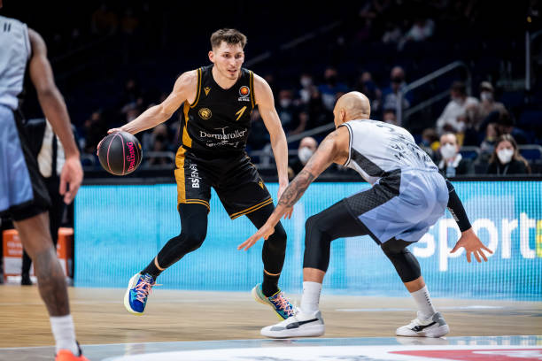 也击碎了球 也击碎了球